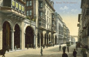 Via XX Settembre, Genoa (カラー写真)