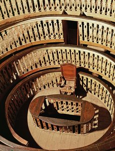 1594〜95年に建てられた解剖学的劇場 作： Italian School