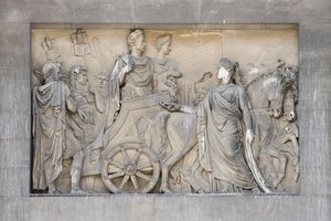 イタリア、ミラノ、平和のアーチの詳細（大理石 作： Italian School
