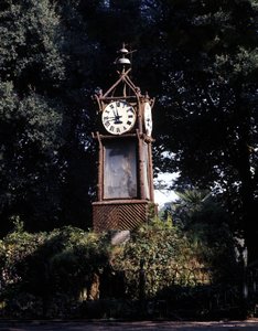 ローマ、1867年に建てられたピンキオ（ボルゲーゼ邸）の水時計。ドミニコのジャンバッティスタ・エンブリアコが手がけた。 作： Italian School