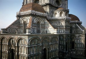フィレンツェ大聖堂（ドゥオモ・サンタ・マリア・デル・フィオーレ）の後陣の眺め。14-15世紀、イタリア、フィレンツェ