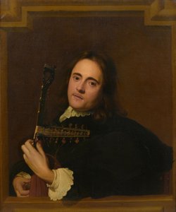 石造りの窓辺でテオルボ・リュートを演奏する青年