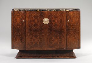 サイドボード、1925年頃