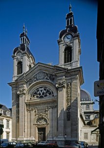 建築家ジャック・ジェルマン・スフロ(1713-1780)によって再設計されたホテル・デュー(12-13世紀)の礼拝堂の眺め。リヨン、ローヌ 作： Jacques Germain Soufflot