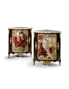 18世紀半ばのルイ15世コロマンデルエンコイニュアのペア（ラッカー、オルモル、黒檀）（1274740-1も参照） 作： Jacques Philippe Carel