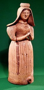 頭飾りのある女性の形のボトル、ボーンワークショップ（セラミック） 作： Jacques Sebastien Talbot