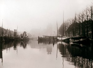 運河のボート、ドルドレヒト、オランダ、1898年。 作： James Batkin