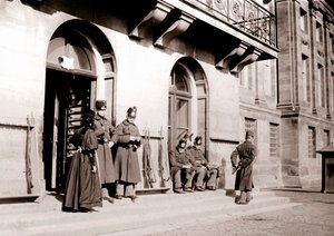 警備員、アムステルダム、1898年。 作： James Batkin