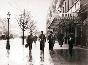 通りの警備員、ブリュッセル、1898年。 作： James Batkin