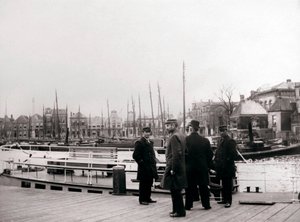運河のボートの男、ロッテルダム、1898年。 作： James Batkin