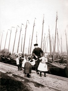 オランダ、マルケン島の人々、1898年