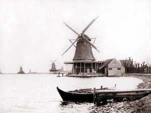 風車、オランダ、ランダム、1898年。 作： James Batkin