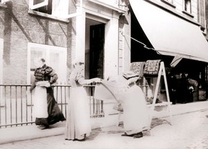 女性、オランダ、ロッテルダム、1898 作： James Batkin