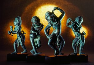 古代ピュー族が制作した6～7世紀の人物像。ニューヨーク、ニューヨーク