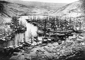 クリミア戦争中のバラクラ港、1855年頃 作： James Robertson
