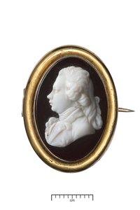プリンスオブウェールズとしてのジョージ4世、1790年頃（金と白のガラス）
