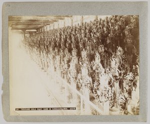 京都・三十三間堂の1000体の偶像（モノクロ写真 作： Japanese Photographer