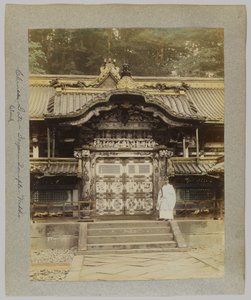 日光・唐招提寺の中国門（手彩色白黒写真 作： Japanese Photographer