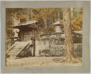 家康の墓（日本・日光）（手彩色のモノクロ写真 作： Japanese Photographer