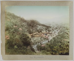 神奈川県宮ノ下付近の気賀山（手彩色のモノクロ写真