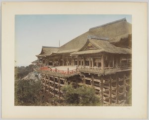 日本、京都、清水寺、1890年頃（手彩色のモノクロ写真 作： Japanese Photographer