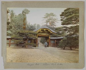 東京・芝公園・寺門（手彩色のモノクロ写真 作： Japanese Photographer