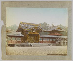 東京・芝公園の寺院（手彩色のモノクロ写真 作： Japanese Photographer