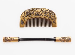 櫛とヘアピン、19世紀後半から20世紀初頭（ラッカーと金の角と木） 作： Japanese School