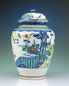 柿右衛門のエナメルで飾られた壺と蓋、1680年頃（磁器）