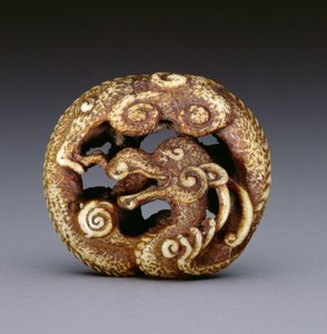水竜を描いた根付c.1870-80（鹿の角） 作： Japanese School
