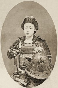 彼女の髪に花を持つ女戦士の肖像、c.1895