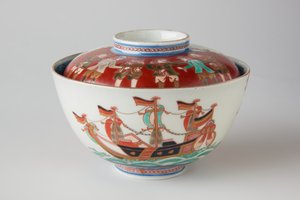 丼と表紙、おそらく19世紀（伊万里焼、釉下青と上絵のエナメルを施した磁器）