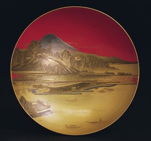 19世紀の富士山の下のボートと橋のある風景を描いた酒カップ（漆と漆の地に金箔をはめ込んだもの）