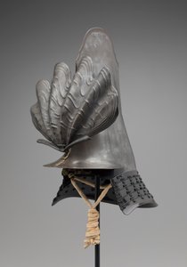 侍の兜（木、漆、金属、繊維 作： Japanese School