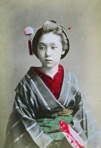 着物を着た少女、1860〜70年頃（手描きの写真） 作： Japanese School