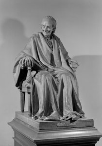 ヴォルテールの彫刻（1694-1778） 作： Jean Antoine Houdon