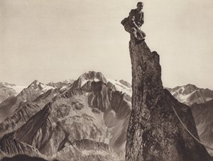 スイス: Sonnigwichel の Gendarme、Oberalpstock の方を見る (b/w 写真) 作： Jean Gaberell