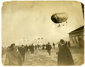 飛行船 "カリフォルニア・アロー" 作： Jessie Tarbox Beals
