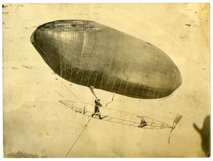 飛行船 "カリフォルニア・アロー" 作： Jessie Tarbox Beals