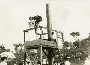仕事中のビール、1905〜40年頃 作： Jessie Tarbox Beals