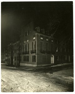 アメリカ、ボストン、チェスナットストリート、1902-10年頃（ゼラチンシルバー写真 作： Jessie Tarbox Beals