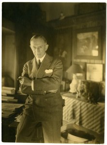 ジョン・マカッチョン（シカゴの漫画家）1905～40年頃（ゼラチンシルバー写真 作： Jessie Tarbox Beals