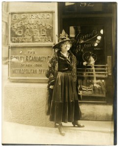 ニューヨークのマダムジラード、有名なダウンタウンのレストラン92 William St、1910 作： Jessie Tarbox Beals