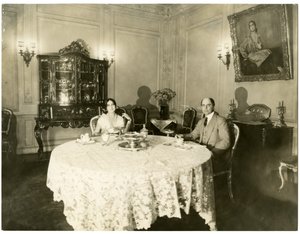 マイケル・フォーキンとフォーキン夫人、1926-36年頃（ゼラチンシルバー写真