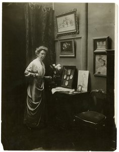 ミス・ウィルムット 1905-18年頃（ゼラチンシルバー写真 作： Jessie Tarbox Beals