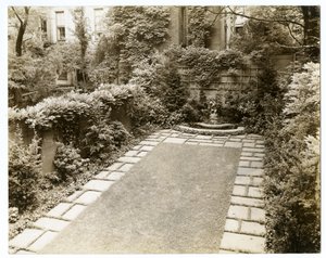ジョン・モーガン夫妻、39 W 11、1938-39年（ゼラチンシルバー写真