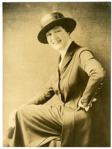 ジャックキング夫人、1918〜20年頃 作： Jessie Tarbox Beals