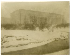 ボストン美術館、アメリカ、1902-10年頃（ゼラチンシルバー写真 作： Jessie Tarbox Beals