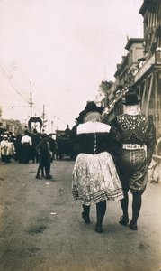 ニューオーリンズ、マルディグラ、1905年頃 作： Jessie Tarbox Beals