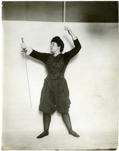 オールドモデル、1905-18年頃（ゼラチンシルバー写真 作： Jessie Tarbox Beals